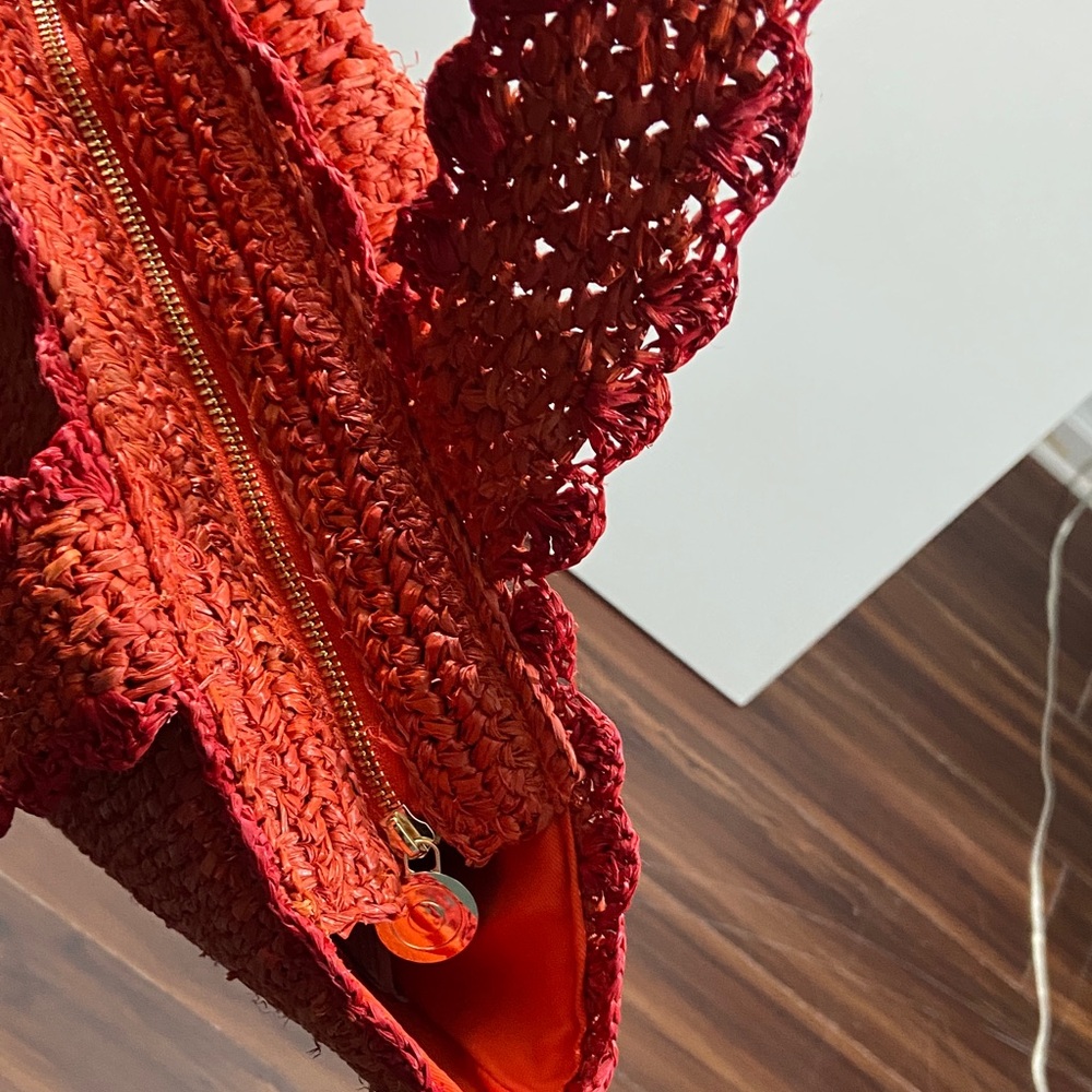 Chic Red Woven Tote Bag - Picture 9 of 11